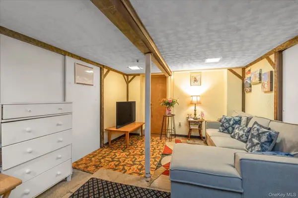 606 Joy BLVD, North Baldwin, NY 11510