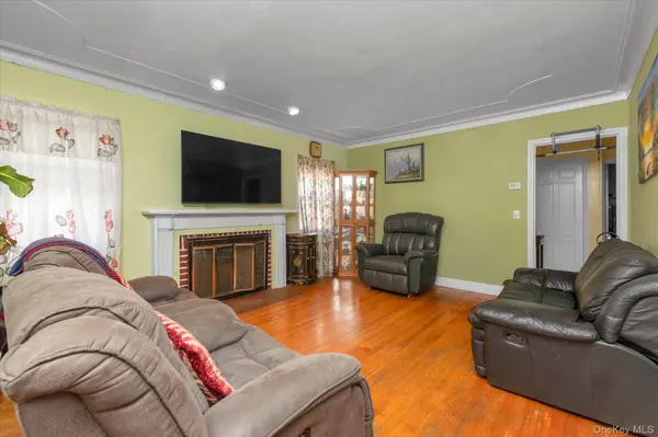 606 Joy BLVD, North Baldwin, NY 11510