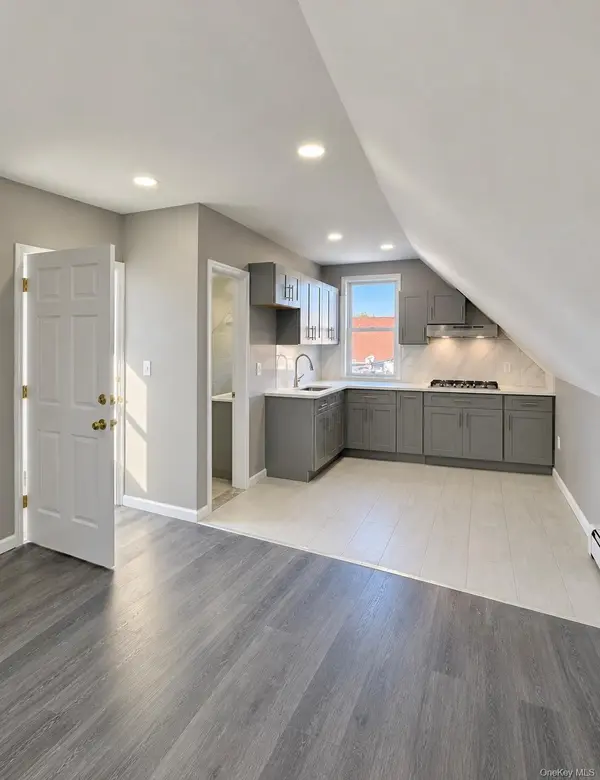 5611 Waldron ST, Corona, NY 11368