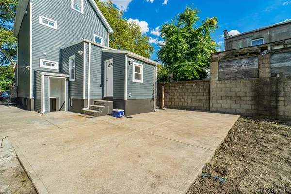 360 S 7th AVE, Mount Vernon, NY 10550