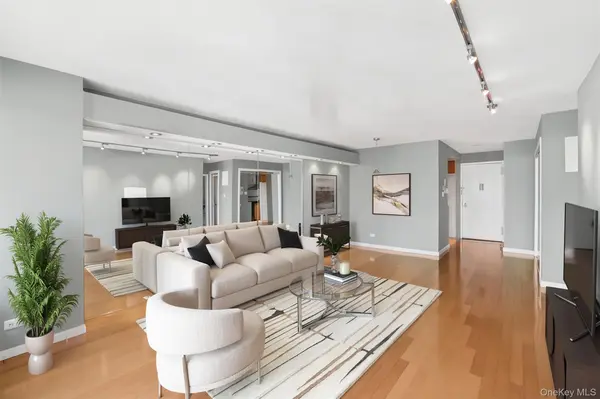 18-15 215th ST #15L, Bayside, NY 11360