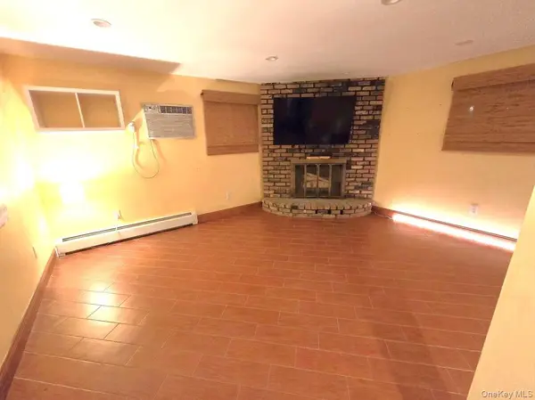 Address not disclosed, Wantagh, NY 11793