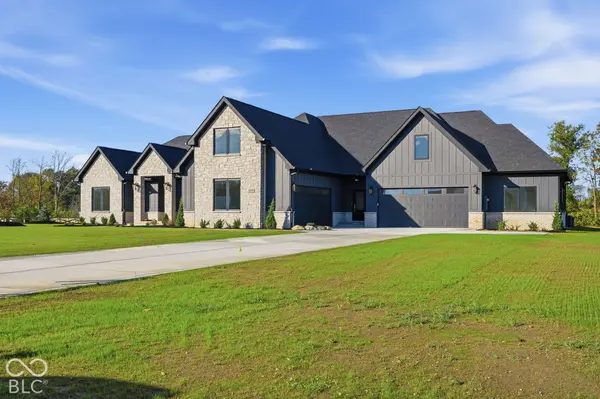 2786 S Kings WAY, New Palestine, IN 46163