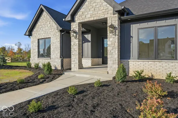 2786 S Kings WAY, New Palestine, IN 46163