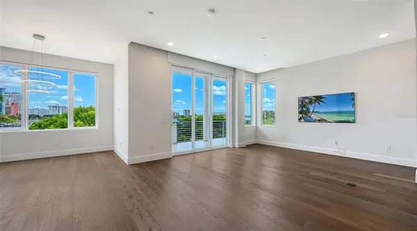 609 GOLDEN GATE PT #301, Sarasota, FL 34236