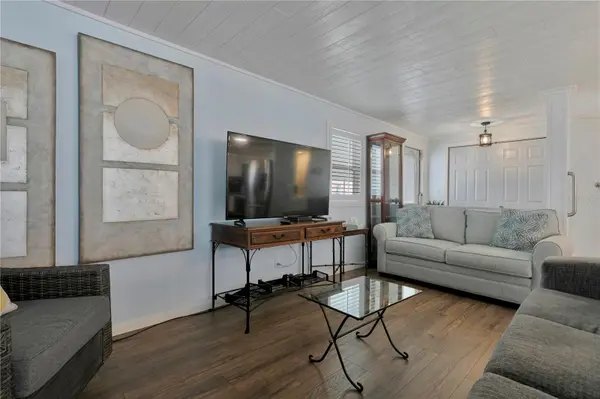 3329 OVERCUP OAK TER, Sarasota, FL 34237