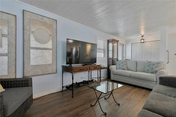 3329 OVERCUP OAK TER, Sarasota, FL 34237