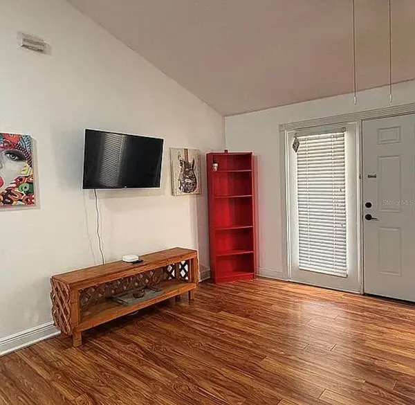 406 SEMINOLE LAKE BLVD, Plant City, FL 33563