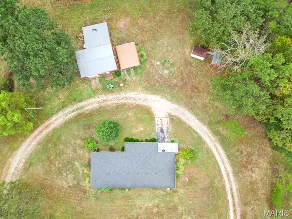 6172 State Road T, Stoutland, MO 65567