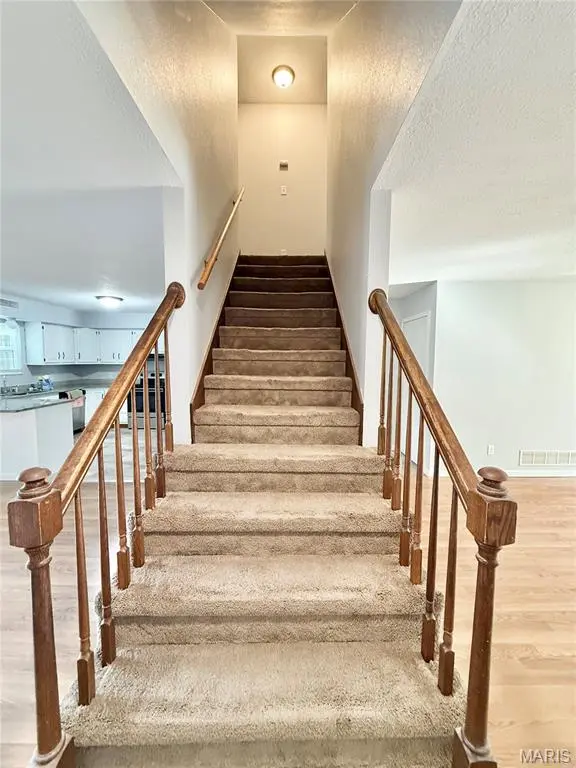 105 CHRISTINE DR, Belleville, IL 62221