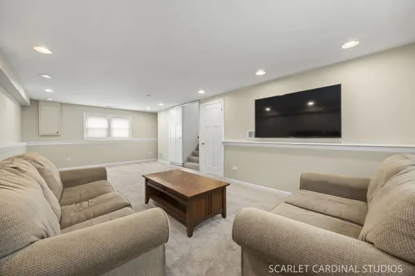612 S Cornell AVE, Villa Park, IL 60181