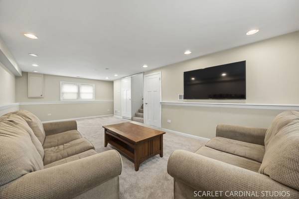 612 S Cornell AVE, Villa Park, IL 60181