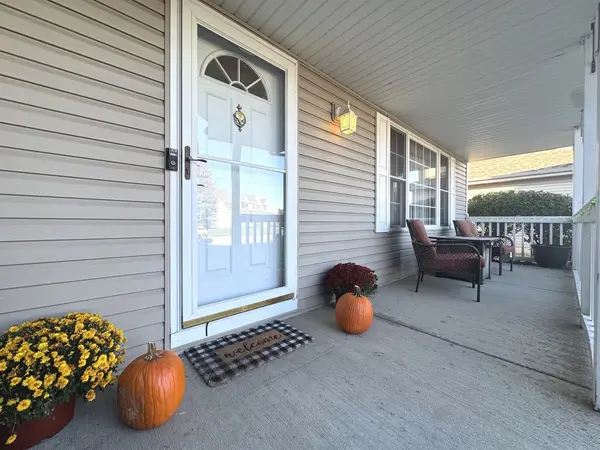 1949 Claire DR, Bourbonnais, IL 60914