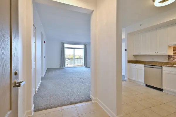 8300 Callie AVE #412, Morton Grove, IL 60053