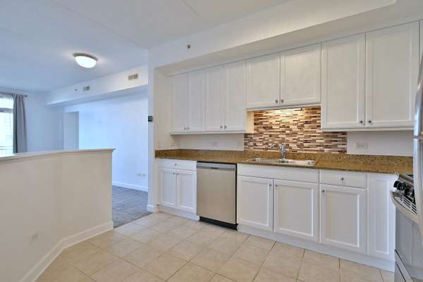 8300 Callie AVE #412, Morton Grove, IL 60053
