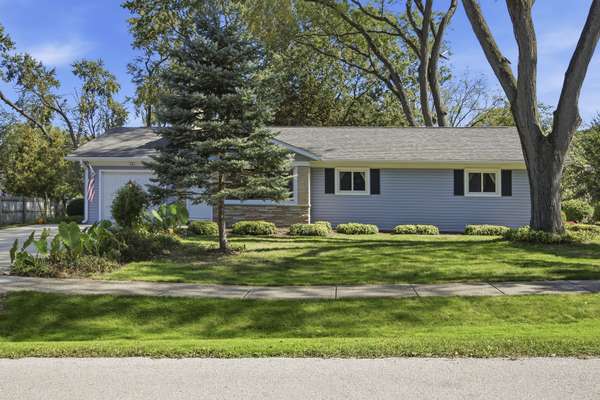 0S361 Park ST, Winfield, IL 60190