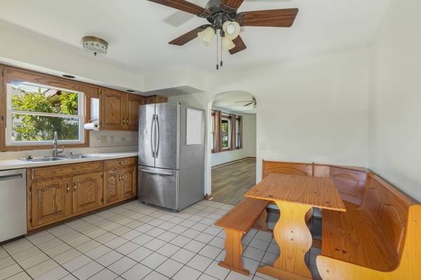 17353 65th AVE, Tinley Park, IL 60477