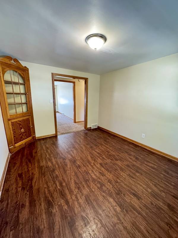 1023 1/2 53RD ST, Moline, IL 61265