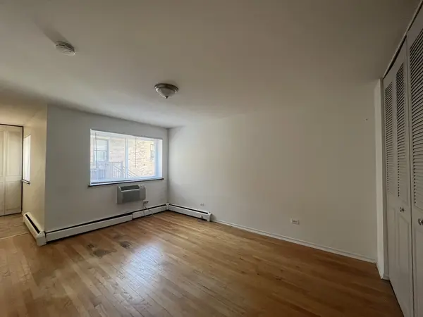 736 W Buena AVE #405, Chicago, IL 60613