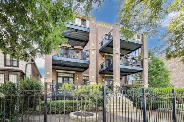 725 W Diversey Pkwy #3W, Chicago, IL 60614
