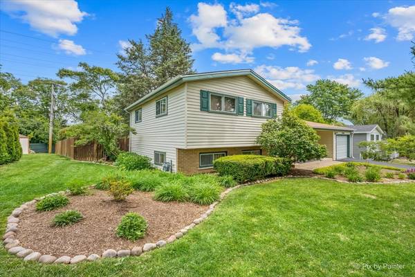 23W328 Great Western AVE, Glen Ellyn, IL 60137