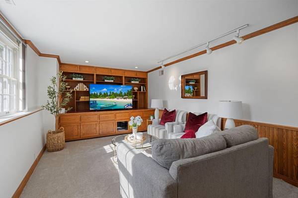 4812 Valley View RD, Edina, MN 55424