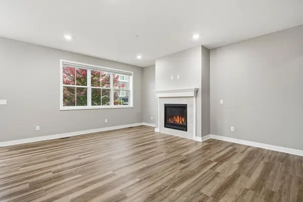 18335 Glassner WAY, Lakeville, MN 55044
