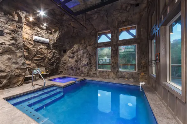 2139 Coopers Hawk Way, Sevierville, TN 37862