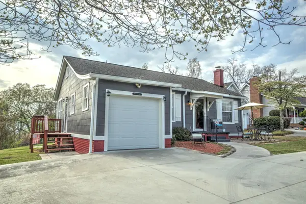 1005 S Crest Road, Rossville, GA 30741