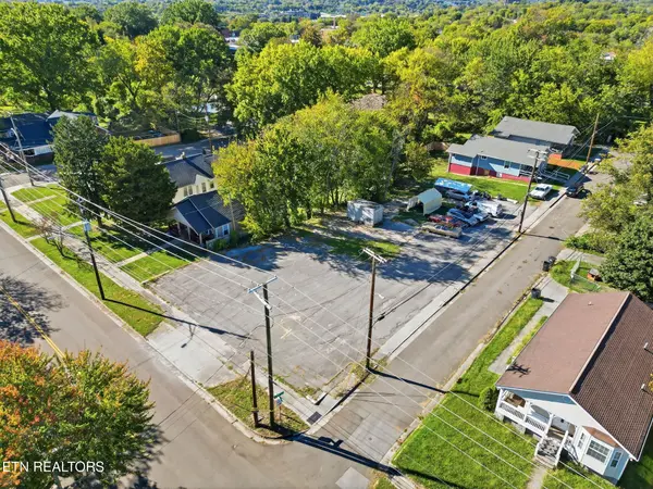 2115 McCalla Ave, Knoxville, TN 37915