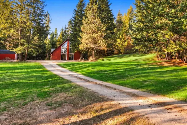 4383A Gardenspot Rd, Clayton, WA 99110