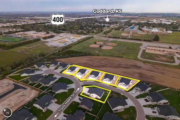410 & 412 S Trails Head Cir, Goddard, KS 67052