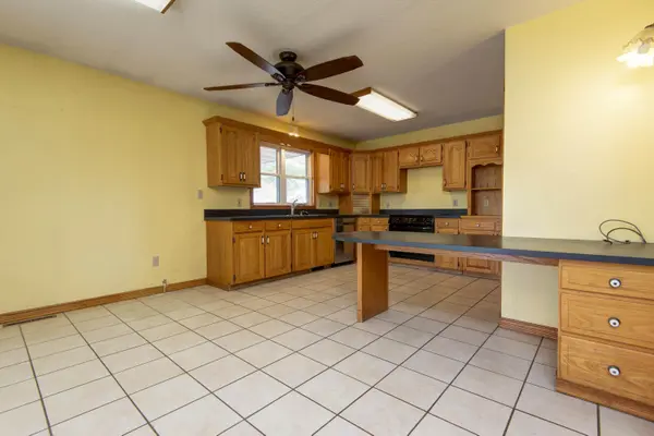 4790 E State Highway Cc, Fair Grove, MO 65648