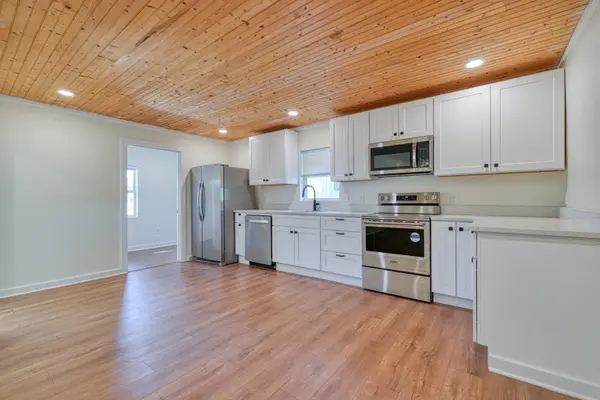 1935 Old Grove RD, Piedmont, SC 29673