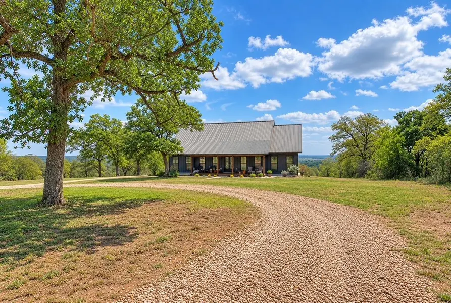 198 Rolling Oak DR, Elgin, TX 78621