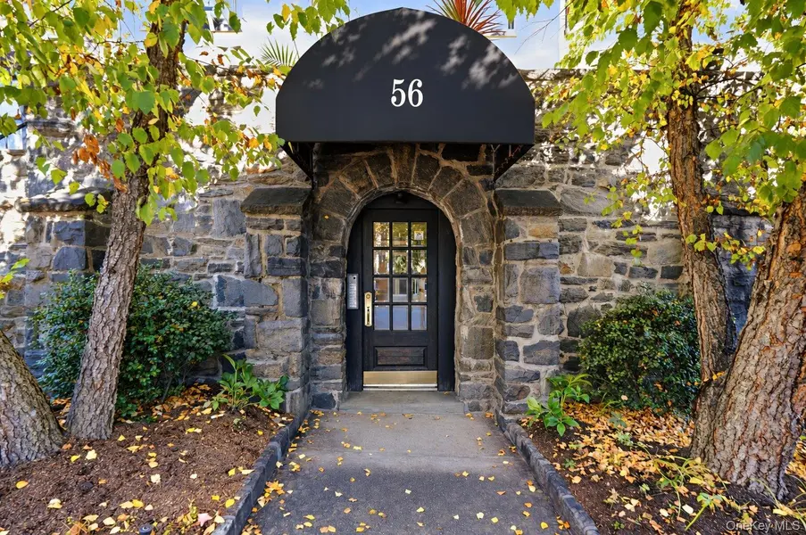 56 Pondfield RD #2A, Bronxville, NY 10708