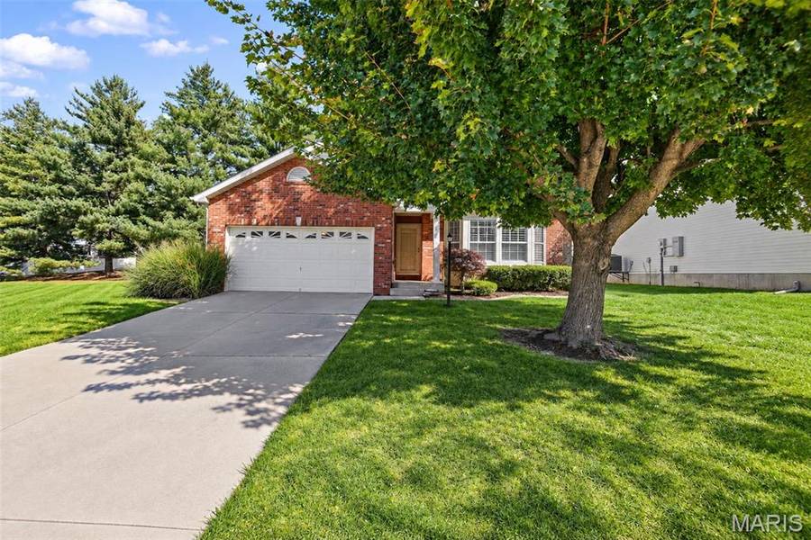 1626 Mont Vista AVE, Godfrey, IL 62035