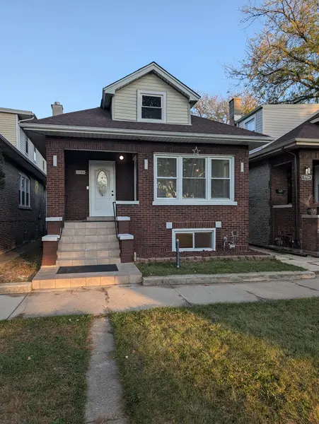 7755 S Calumet AVE, Chicago, IL 60619