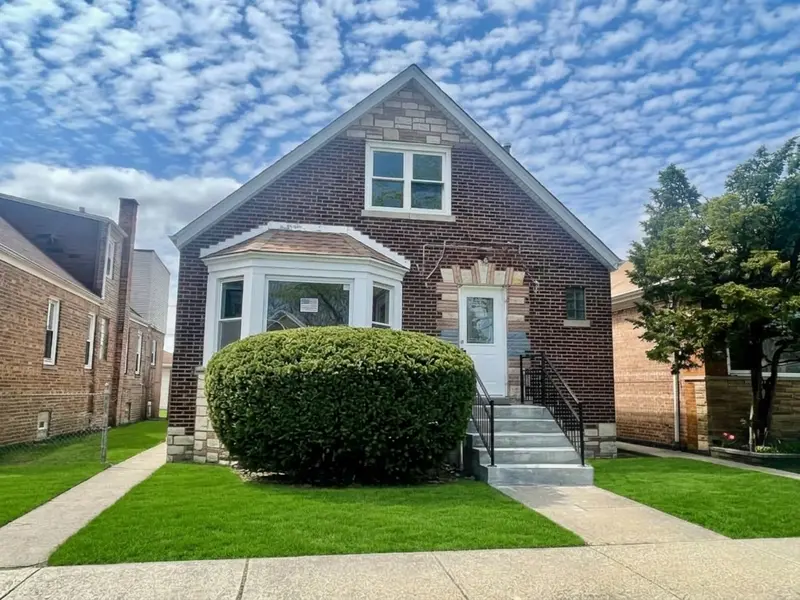 8312 S Phillips AVE, Chicago, IL 60617