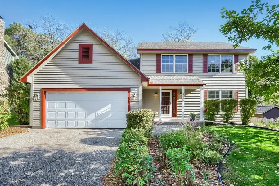 1568 Ashbury PL, Eagan, MN 55122