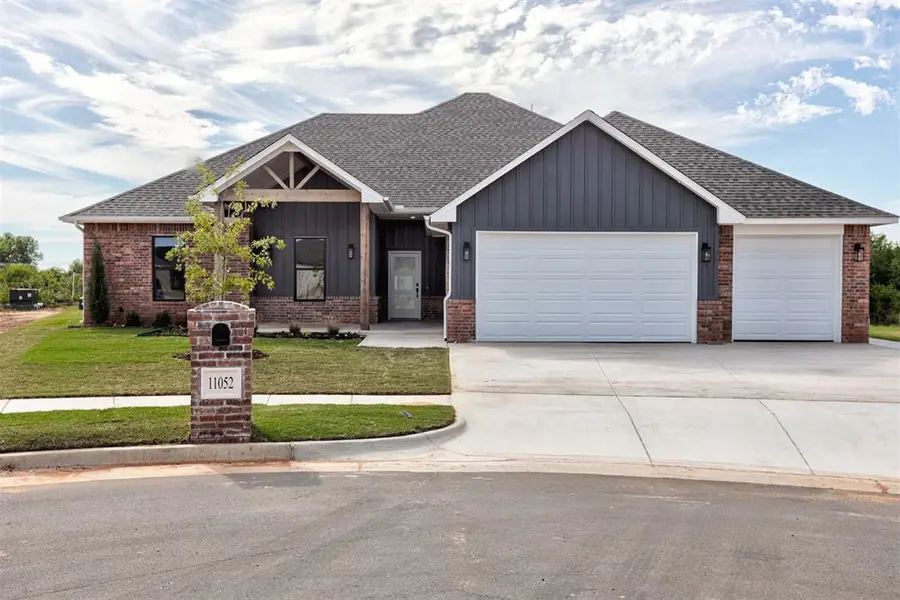 11052 NW 17th ST, Yukon, OK 73099