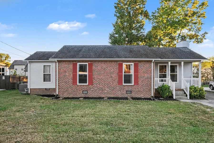 621 Blake Moore Dr, La Vergne, TN 37086