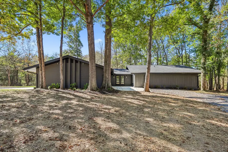 116 Teepee Ln, Shelbyville, TN 37160