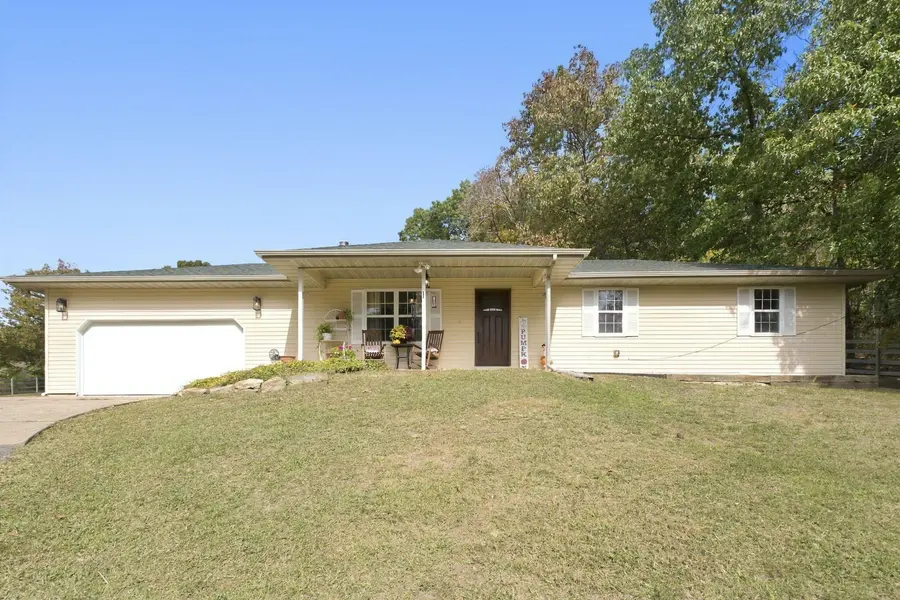 4097 State Highway K, Seymour, MO 65746