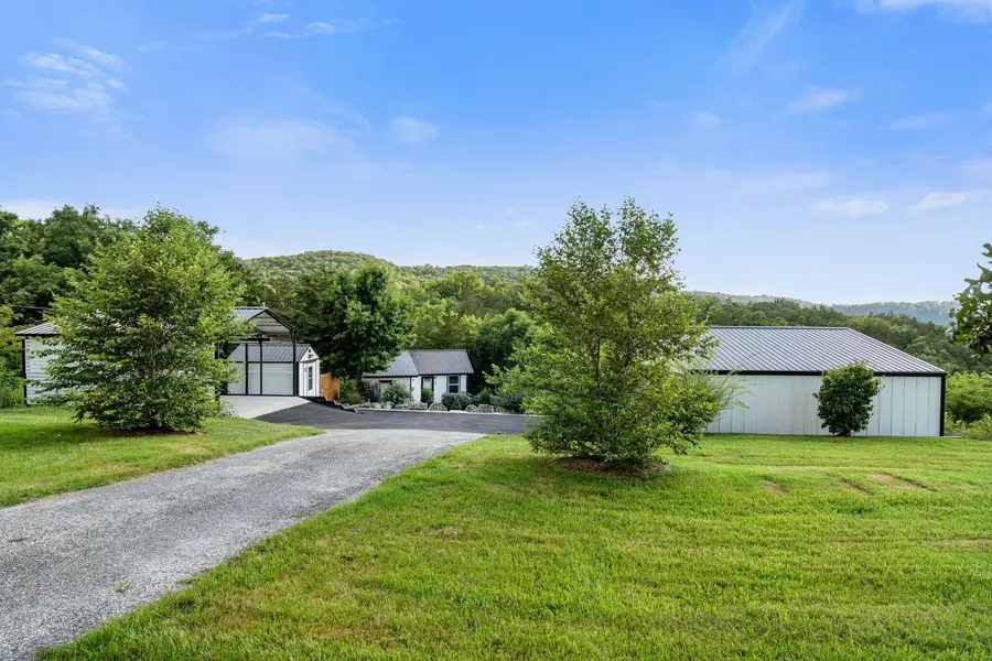 48 Hillsboro DR, Galena, MO 65656
