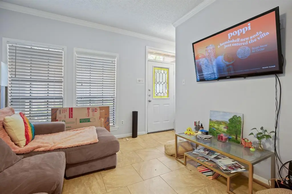 715 W 22 1/2 ST #101, Austin, TX 78705
