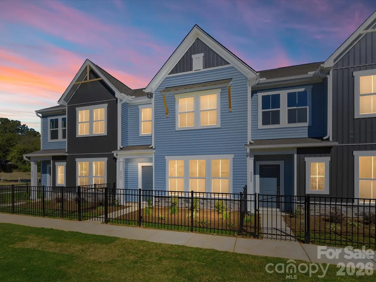6063 White Aster LN, Charlotte, NC 28216