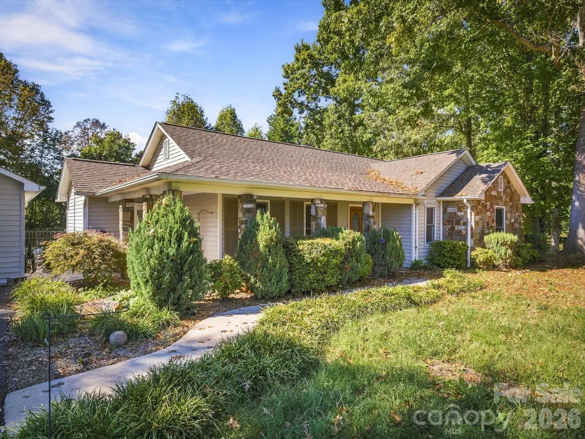 4284 Oakland DR #1, Morganton, NC 28655