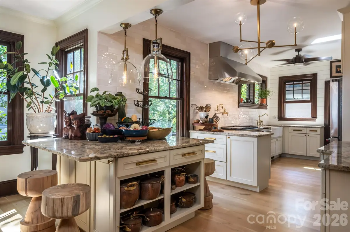 56 Maney AVE, Asheville, NC 28804