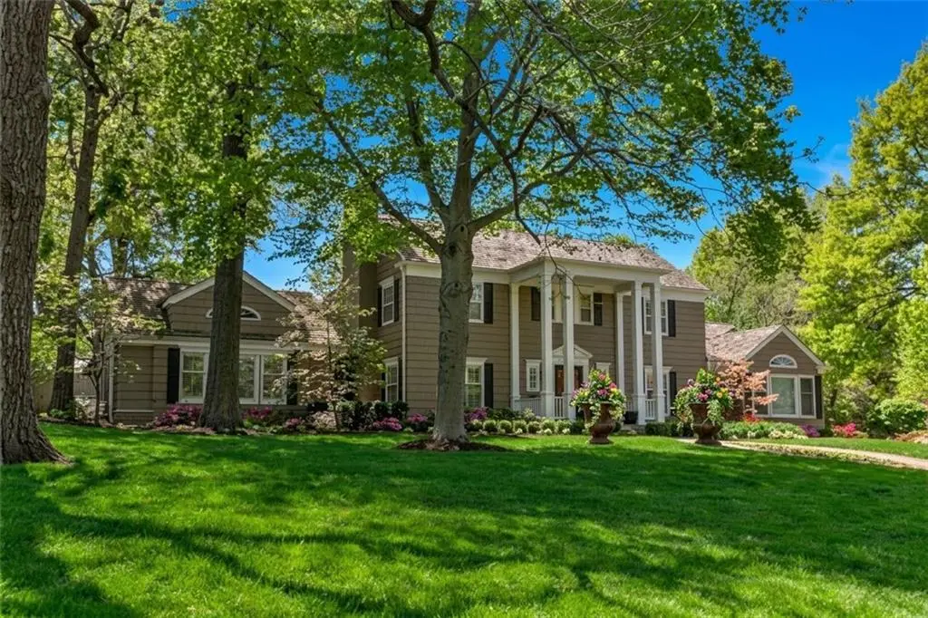 639 W 55 ST, Kansas City, MO 64113